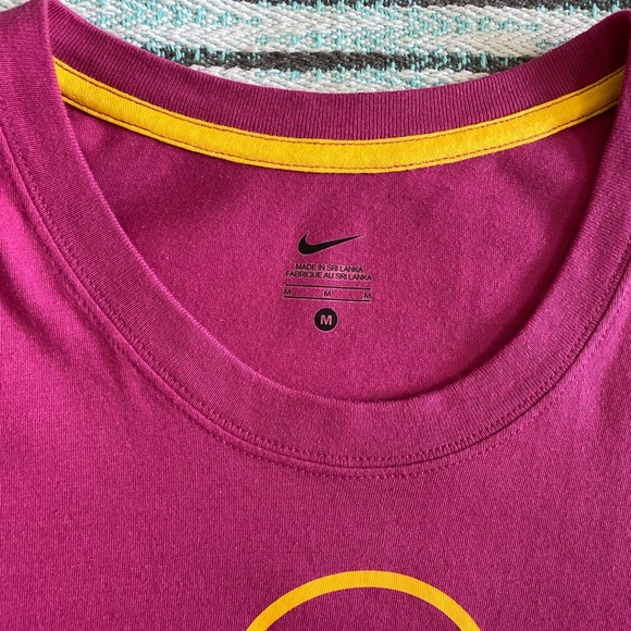 Nike Livestrong Pink Tee Shirt - Picture 6 of 7